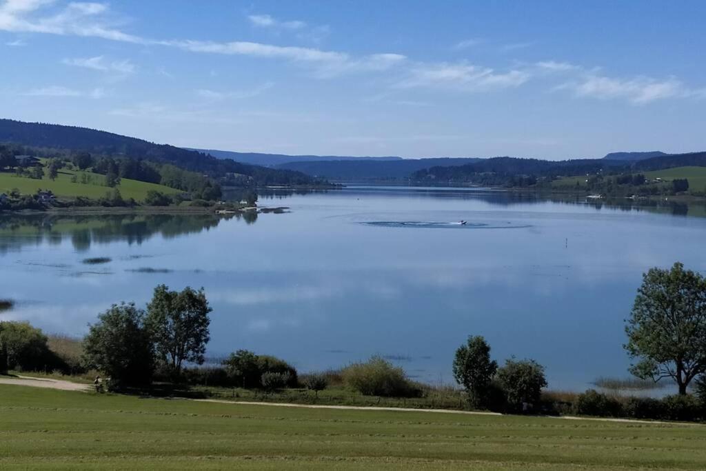 Gite Du Fourperet-Parc Naturel Du Haut-Jura Longevilles-Mont-dʼOr Exterior foto